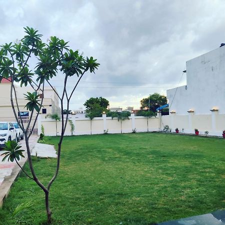 Osho Lifestyle Villa Lucknow Esterno foto