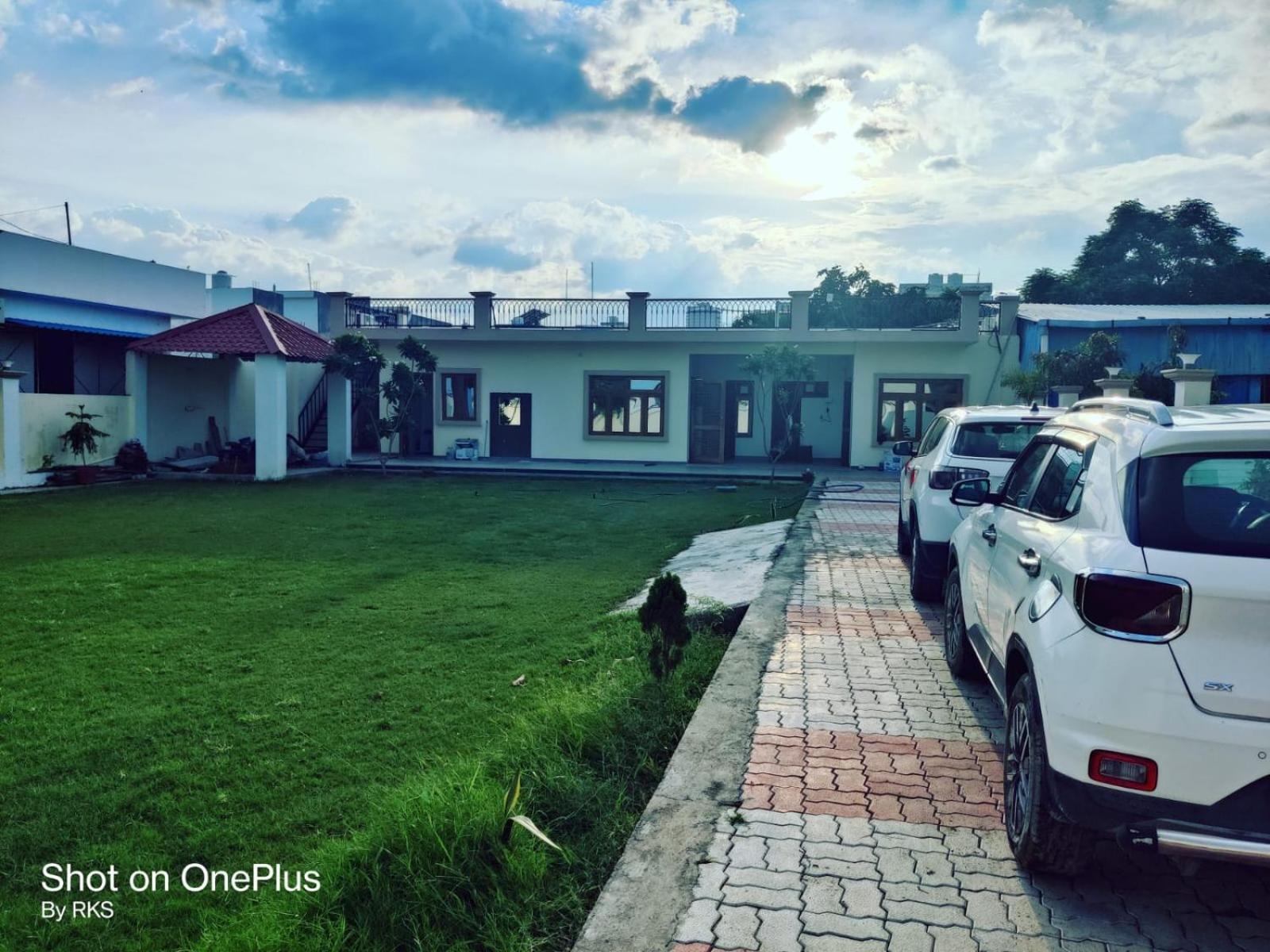 Osho Lifestyle Villa Lucknow Esterno foto